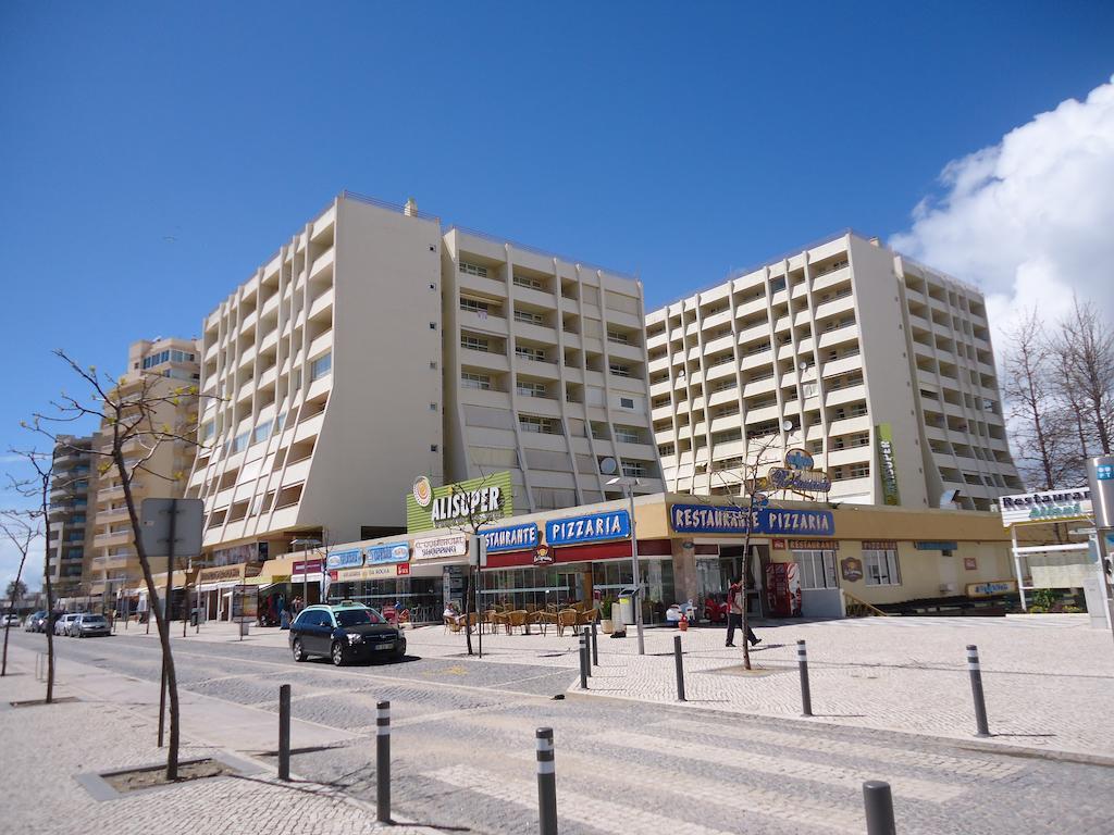 Apartamentos Varandas Da Rocha ปอร์ติเมา ภายนอก รูปภาพ