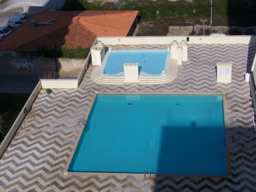 Apartamentos Varandas Da Rocha ปอร์ติเมา ภายนอก รูปภาพ