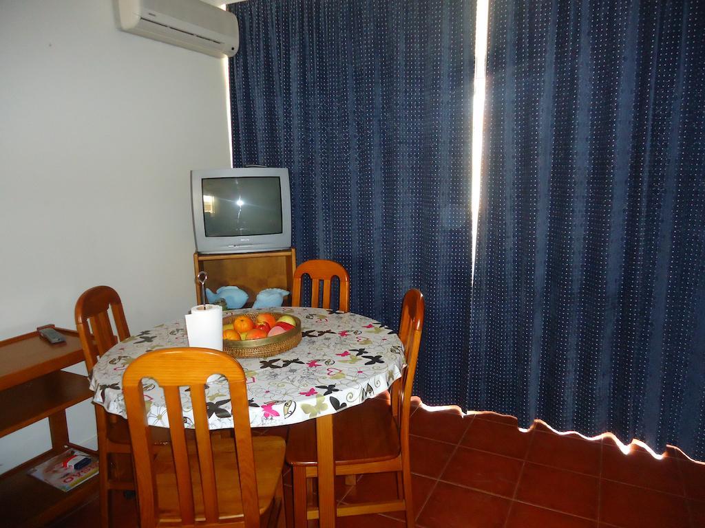 Apartamentos Varandas Da Rocha ปอร์ติเมา ห้อง รูปภาพ