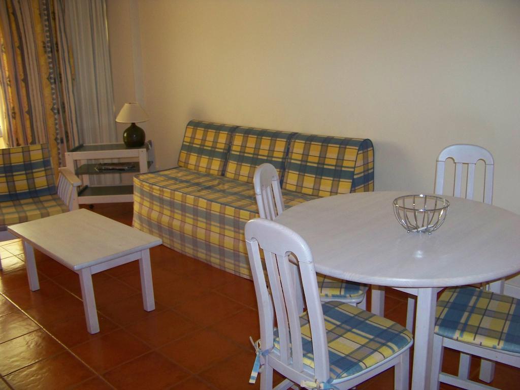 Apartamentos Varandas Da Rocha ปอร์ติเมา ห้อง รูปภาพ