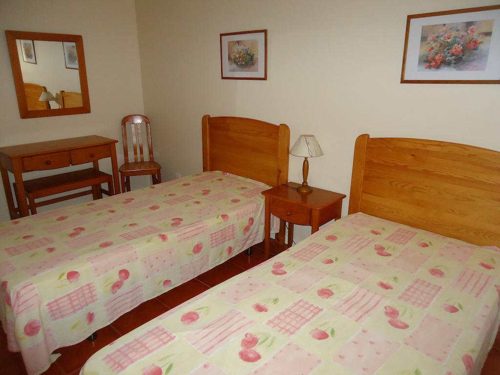 Apartamentos Varandas Da Rocha ปอร์ติเมา ห้อง รูปภาพ