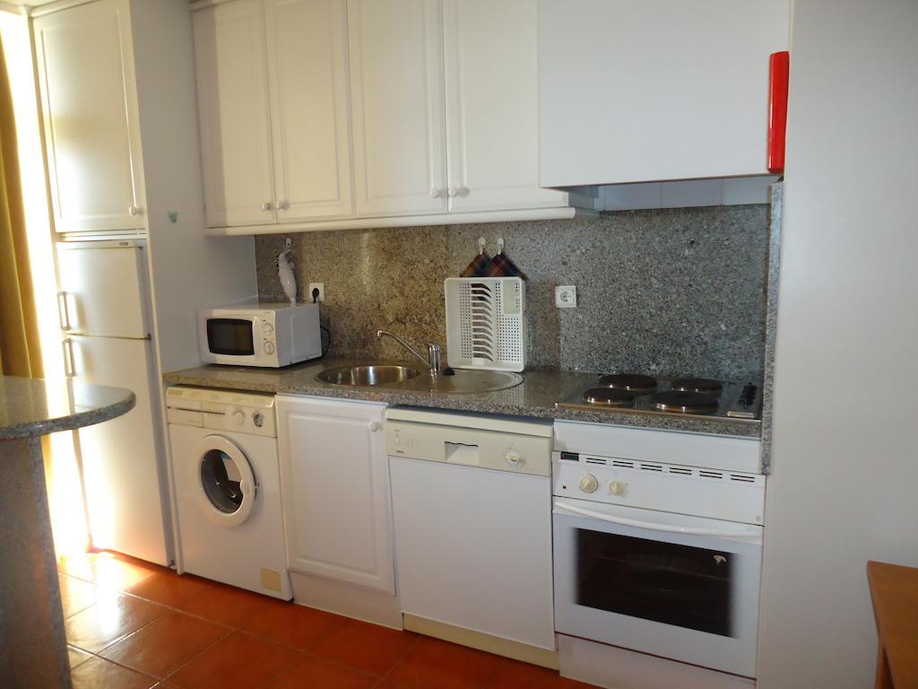 Apartamentos Varandas Da Rocha ปอร์ติเมา ห้อง รูปภาพ