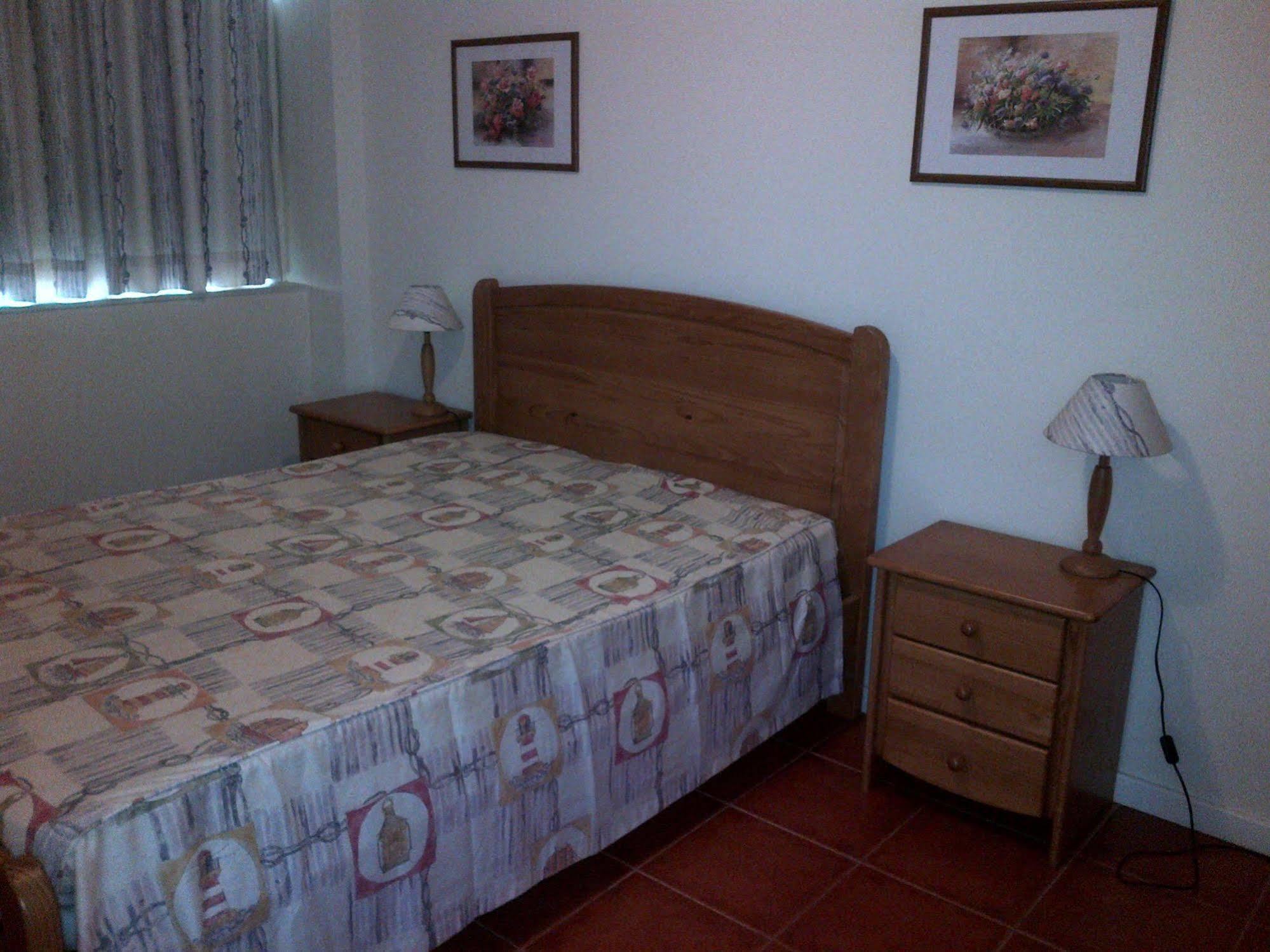 Apartamentos Varandas Da Rocha ปอร์ติเมา ภายนอก รูปภาพ