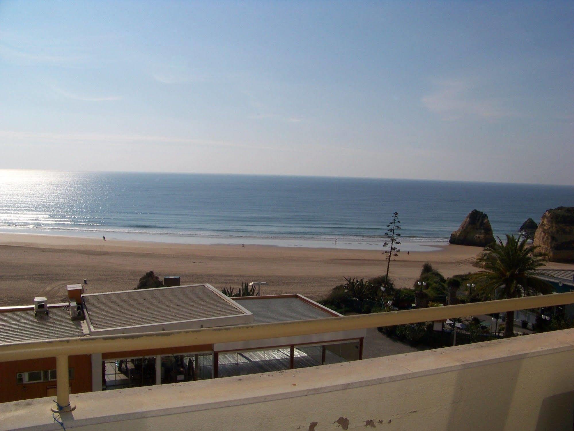 Apartamentos Varandas Da Rocha ปอร์ติเมา ภายนอก รูปภาพ