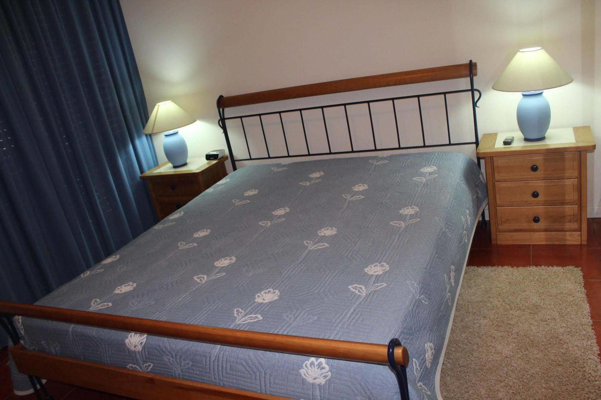 Apartamentos Varandas Da Rocha ปอร์ติเมา ภายนอก รูปภาพ