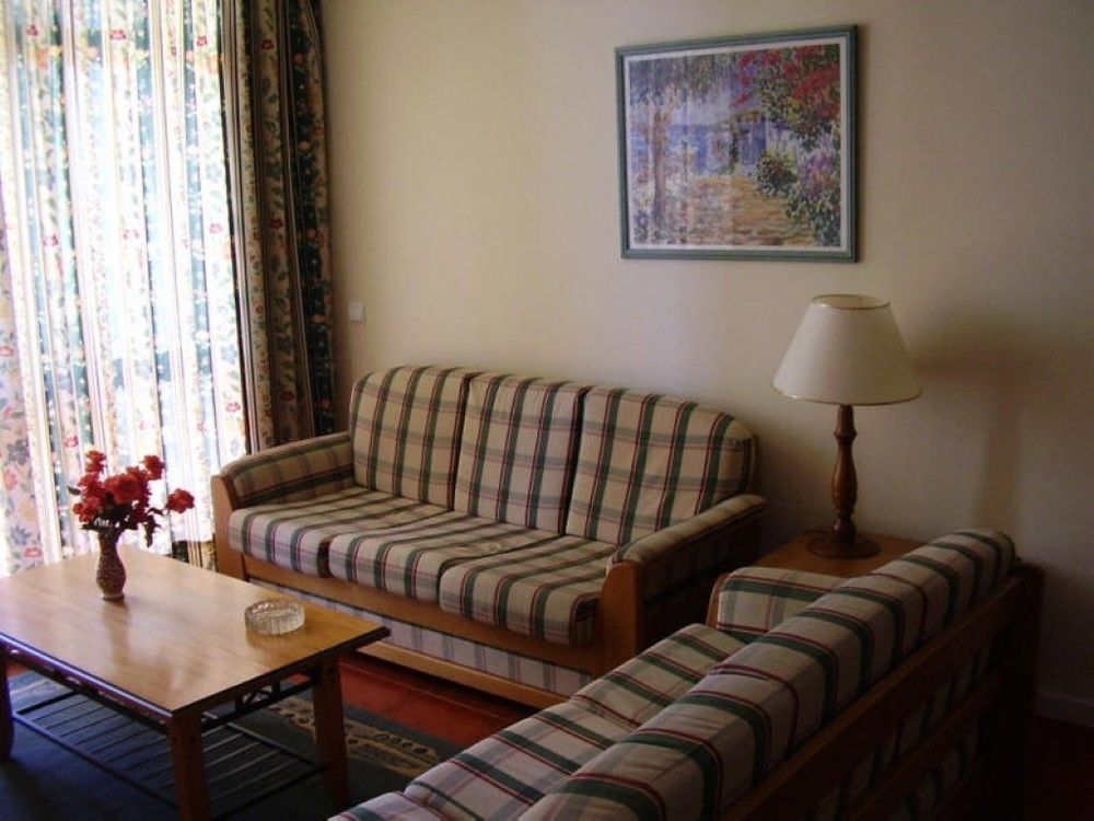 Apartamentos Varandas Da Rocha ปอร์ติเมา ภายนอก รูปภาพ